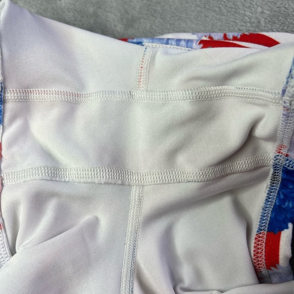 NWOT Fleo Stripes & Poms Shorts Red/White/Blue Size Medium - Picture 5 of 6